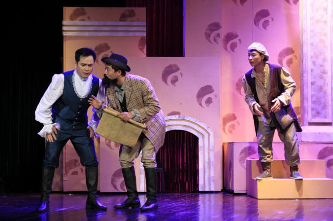  Vở hài kịch “Lão hà tiện” đầu tư kỹ lưỡng về trang phục