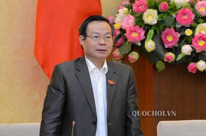 Phó Chủ tịch Quốc hội Phùng Quốc Hiển: “Nâng ly lên là nghĩ tới mức phạt tối đa lên đến 40 triệu đồng, tịch thu bằng lái 23 tháng, thì phần lớn lại đặt ly xuống hết