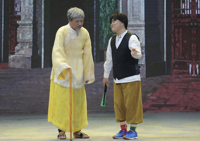 xuan hinh sam trang phuc