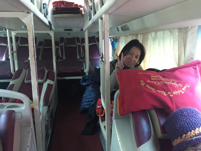Dù đã đến giờ lăn bánh nhưng trên xe vẫn còn rất nhiều ghế trống.