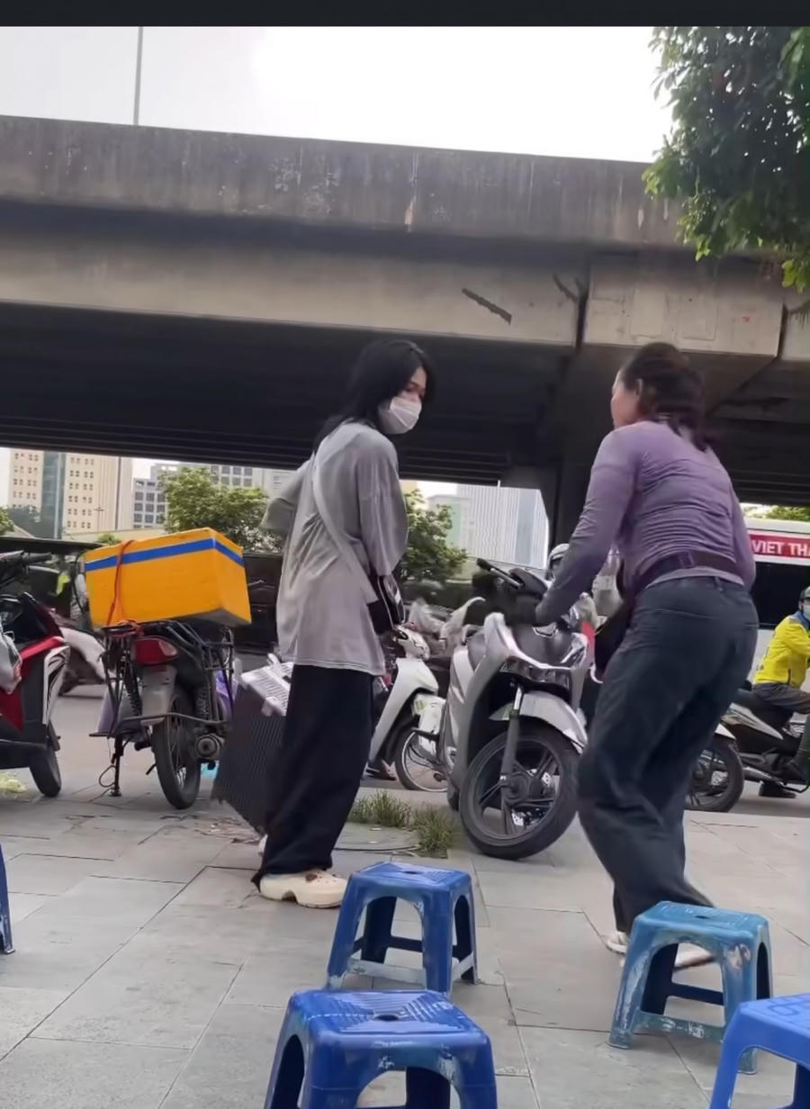 Ngay sau khi được đăng tải, đoạn video đã trên các nền tảng mạng xã hội đã thu hút nhiều lượt xem và bình luận. Ảnh cắt từ Clip