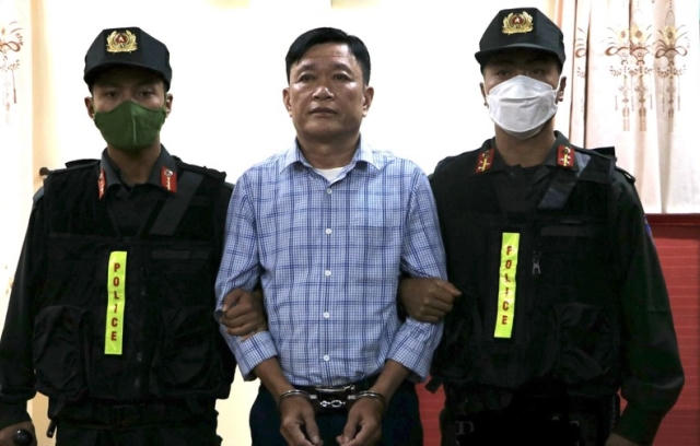 Khởi tố, bắt tạm giam chủ tịch xã tham ô hàng trăm triệu đồng