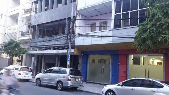 Ngôi nhà gắn biển số 43 phố Nguyễn Thái Học hiện gia đình ông Xuân Anh đang sử dụng.