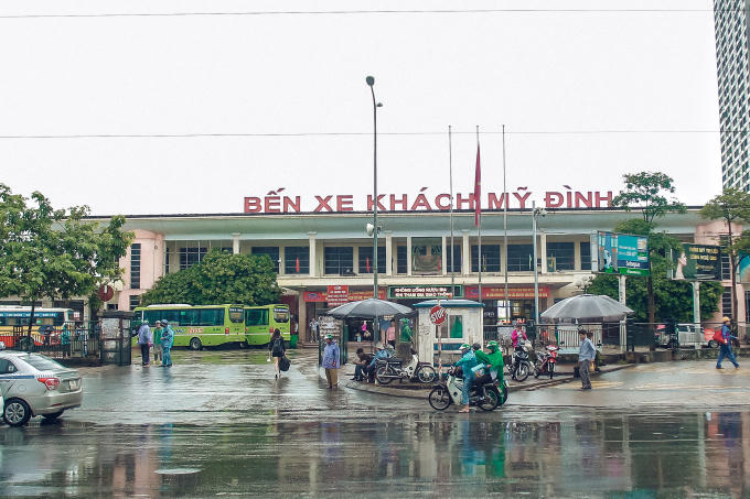 Bến xe Mỹ Đình với hình ảnh trái ngược hoàn toàn so với những ngày trước đó.
