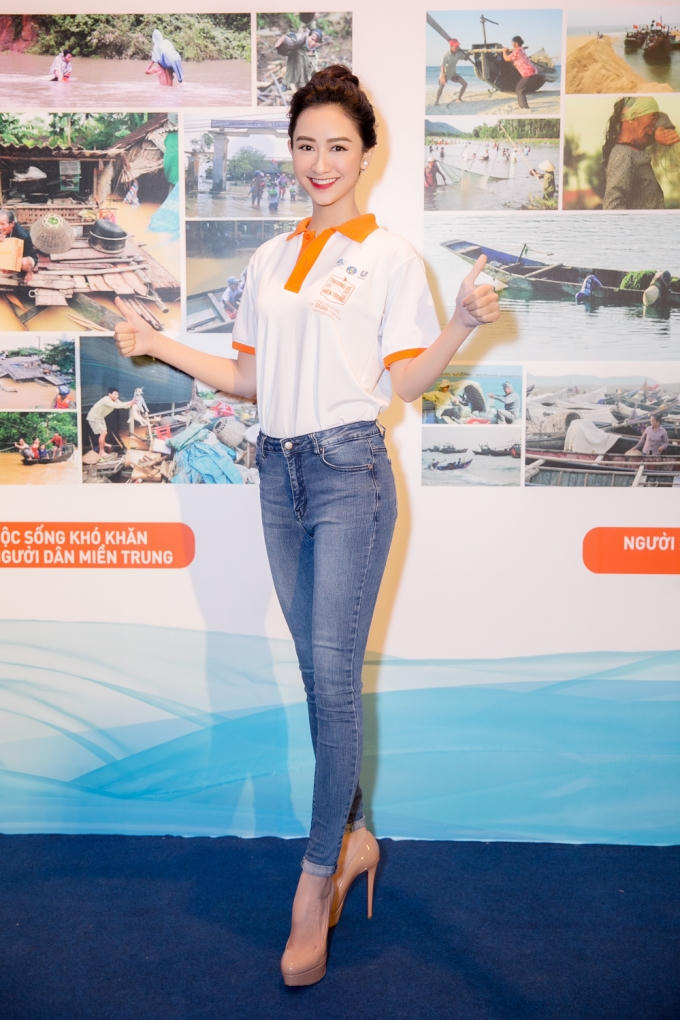 Diện &aacute;o d&agrave;i c&aacute;ch t&acirc;n, &Aacute; hậu H&agrave; Thu khiến bao người say đắm