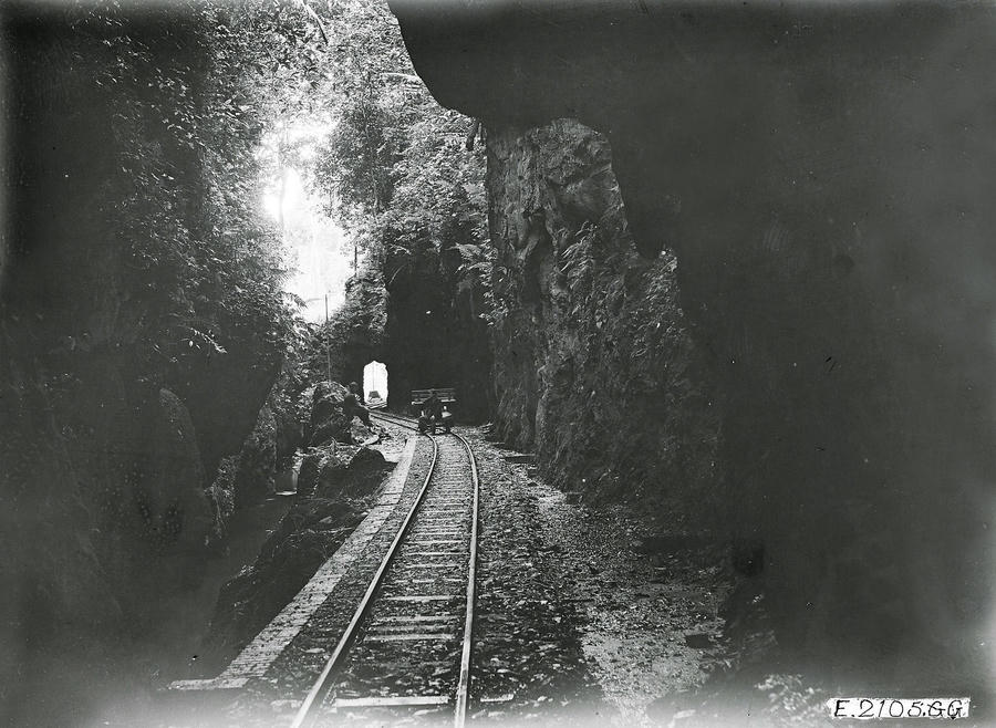 loat anh hiem ve mo chi kem khong lo o viet nam 100 nam truoc hinh anh 14