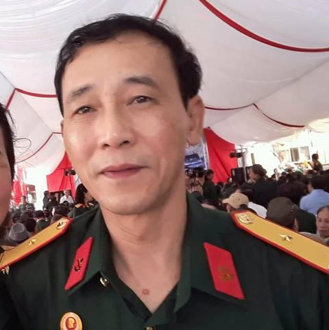 Ông Phạm Văn Sơn, cán bộ hưu trí tại phố Lương Yên (quận Hai Bà Trưng, Hà Nội)