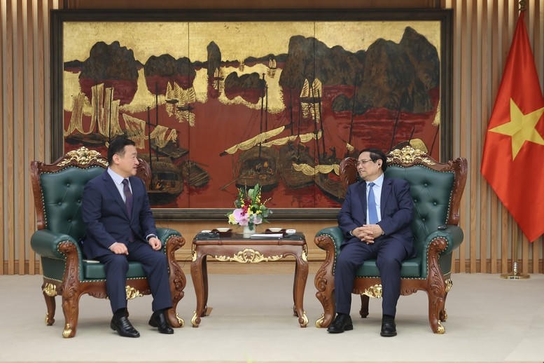 Thủ tướng Chính phủ Phạm Minh Chính đã tiếp ông Roh Tae Moon, Tổng Giám đốc điều hành Samsung điện tử.