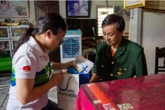 Các dược sĩ Pharmacity rất xúc động khi được góp sức trong các hoạt động ý nghĩa tại Quảng Trị lần này.