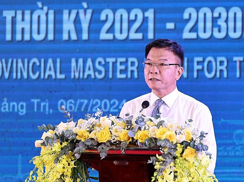 Phó Thủ tướng Lê Thành Long phát biểu tại Hội nghị công bố Quy hoạch tỉnh Quảng Trị thời kỳ 2021-2030 tầm nhìn đến năm 2050 và xúc tiến đầu tư - Ảnh: VGP/Đức Tuân
