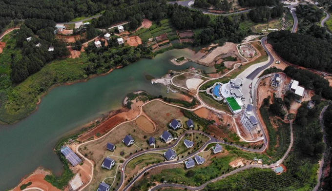 Ảnh: Núi Chín Khúc bị