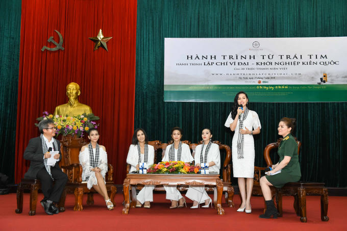 5 mỹ nhân Việt xinh đẹp nổi bật trong vòng vây các chiến sĩ Tây Ninh