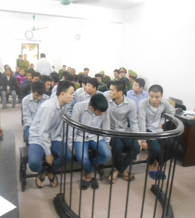 Các bị cáo tại phiên tòa sáng nay 3/12.