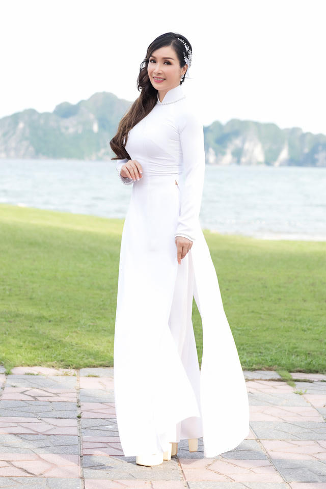 Sự thật ít biết phía sau chiếc vương miện của Hoa hậu Bùi Bích Phương