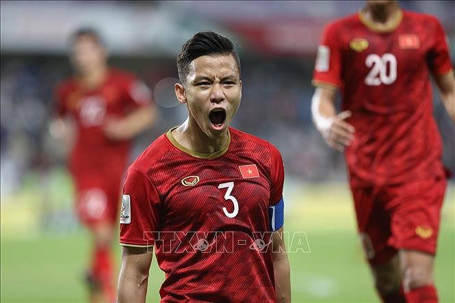 Quế Ngọc Hải ghi bàn nâng tỷ số lên 2-0 cho đội tuyển Việt Nam. Ảnh: TTXVN