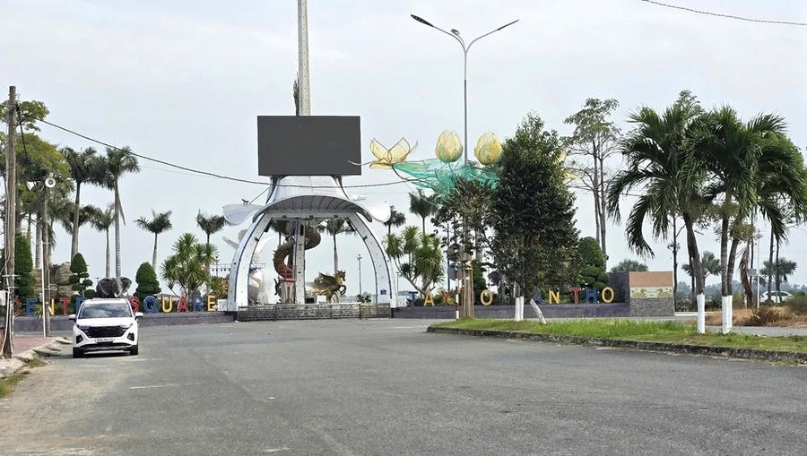 Khu vực trước quảng trường Tây Đô, quận Cái Răng, TP Cần Thơ.