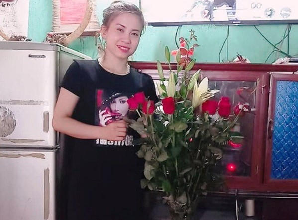 Nữ chủ quán ăn đêm, người đã trả lại chiếc túi chứa khoảng 200 triệu đồng cho khách.