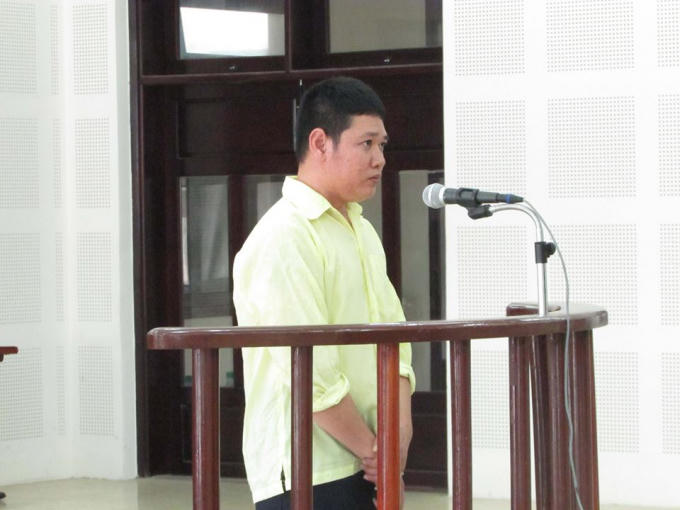 Tòa tuyên tử hình Trần Tiến Hoàng tội danh giết người và 4 năm tù tội hiếp dâm, và tổng hình phạt là tử hình.