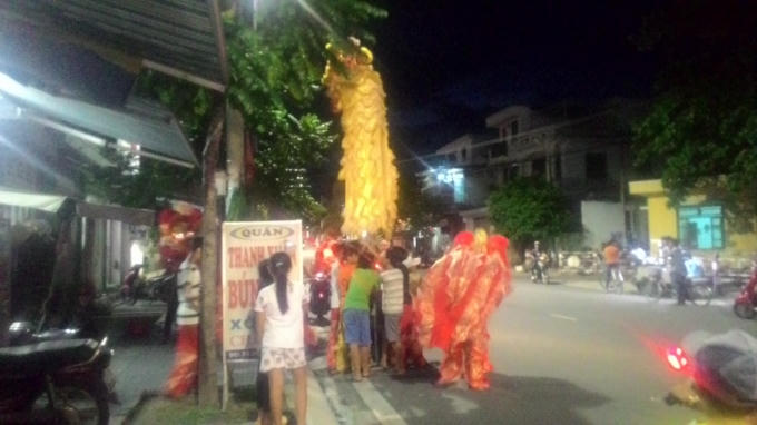 Huế: Tiếng trống m&uacute;a L&acirc;n rộn r&agrave;ng tr&ecirc;n đường phố Cố đ&ocirc;