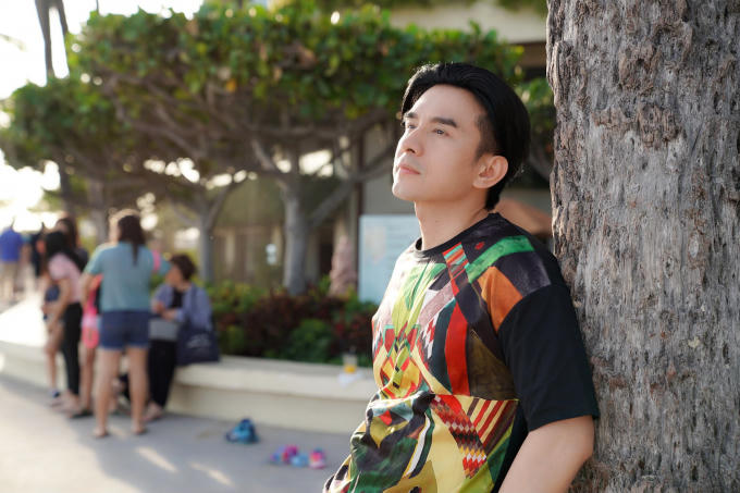 Đan Trường x&uacute;c động kể về kỉ niệm buồn vui trong những lần lưu diễn