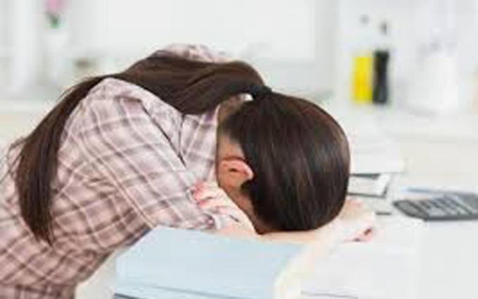 Bất hạnh không chỉ cho các cháu mà bất hạnh cho cả cộng đồng - nơi các cháu sống tầm gửi trong đó. Ảnh minh họa.