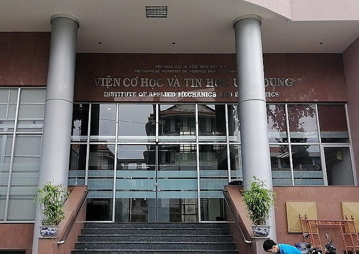 Nợ hơn 4 tỷ tiền thuế Viện Cơ học và Tin học Ứng dụng bị áp dụng cưỡng chế dừng làm thủ tục hải quan.