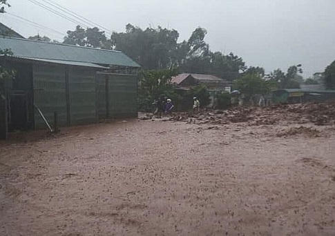 Xã Chà Nưa, huyện Nậm Pồ xảy ra lũ quét lớn.