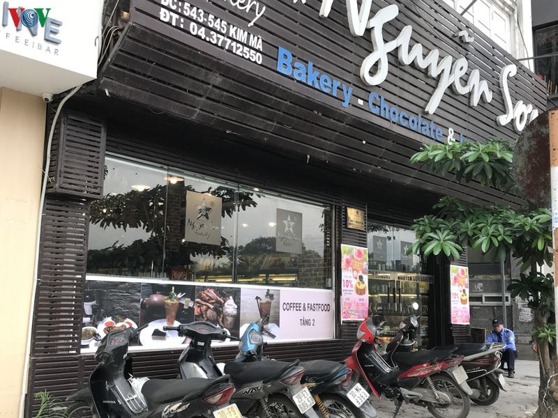 sang nay, nhieu cua hang dich vu khong thiet yeu o ha noi van mo cua hinh 5
