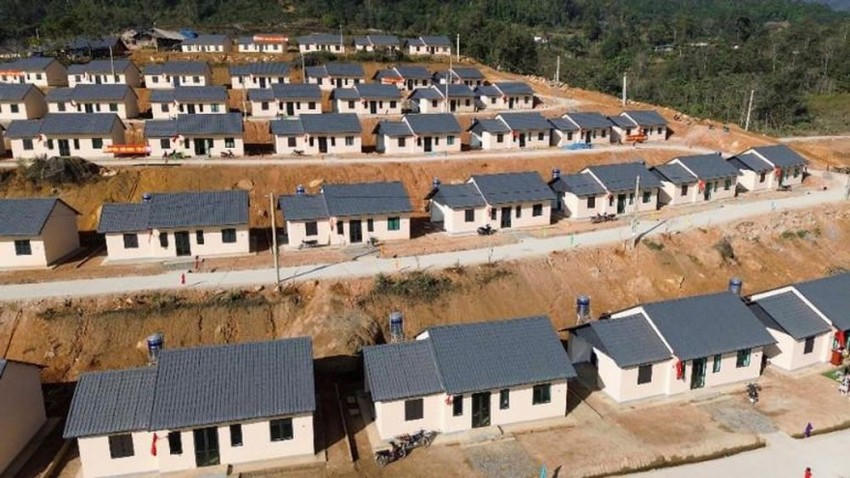 Dự án ổn định dân cư thôn Mà Mù Sử 1 có 60 căn nhà được thiết kế theo kiến trúc truyền thống của đồng bào người H’Mông.