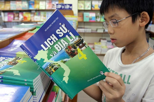 Bộ trưởng Bộ GDĐT Phạm Vũ Luận cho rằng: “điểm 0 môn lịch sử là chuyện bình thường”.