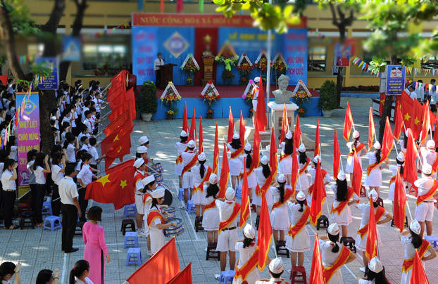 Khai giang nam hoc moi - hinh tren mang