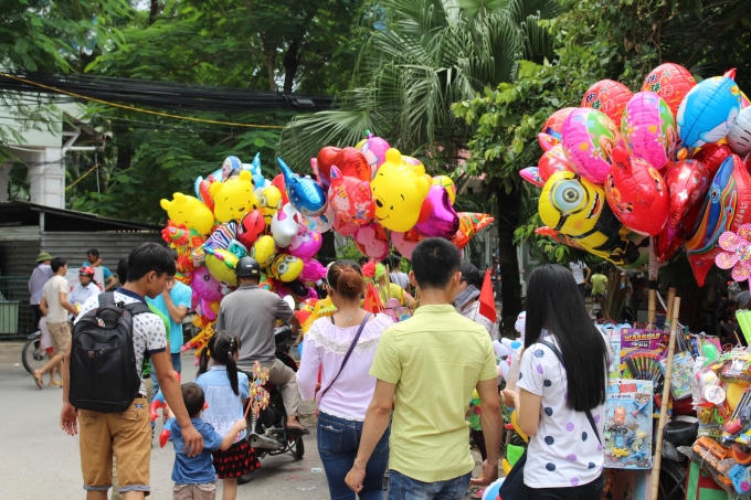 H&agrave; Nội: C&ocirc;ng vi&ecirc;n Thủ Lệ