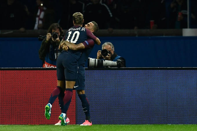 Hiệp 1 khép lại với tỷ số 2-0 nghiêng về đội chủ nhà PSG.