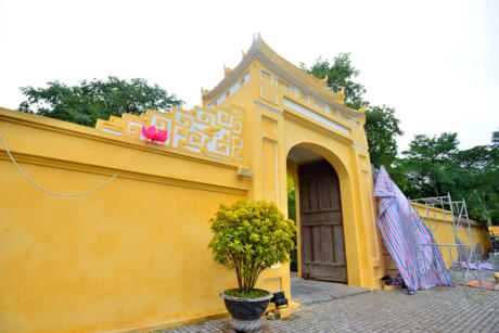 Ban quản lý khu Hoàng Thành Thăng Long cho biết, dự kiến đến khoảng 20/1, công việc sơn sửa Hoàng Thành Thăng Long sẽ cơ bản được hoàn thành.