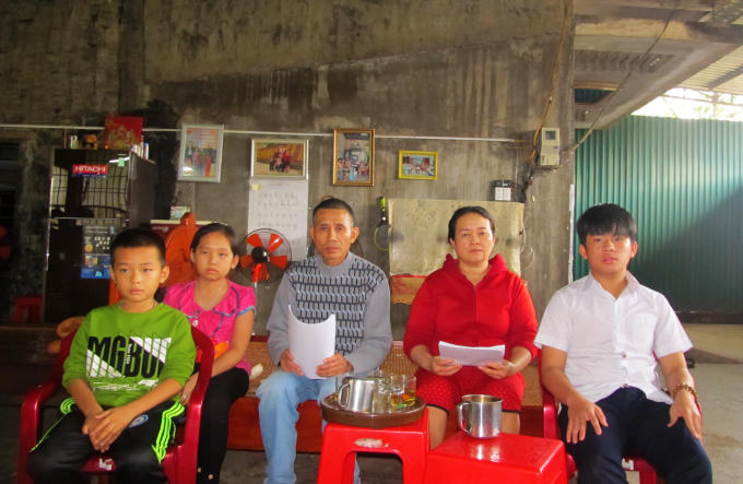 Hai vợ chồng bà Lành nhiều năm ròng rã gửi đơn kêu oan đến các cơ quan chức năng nhưng đều vô vọng, không có phản hồi.