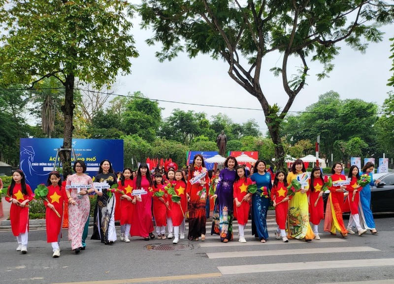 Thủ đô Hà Nội đón hơn 700.000 lượt khách đến trong dịp SEA Games 31.