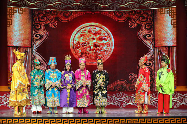 Tuy nghèo nhưng có chí tiến thủ nên nhiều bằng cấp