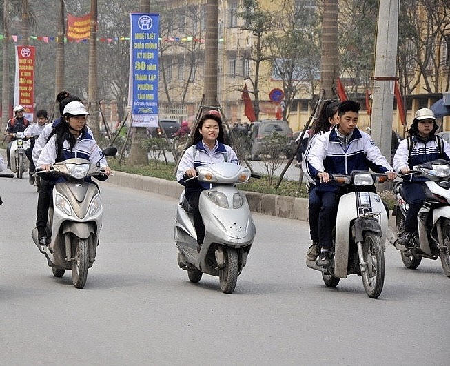 Tăng cường kiểm tra, xử lý học sinh vi phạm giao thông. (Hình minh hoạ)