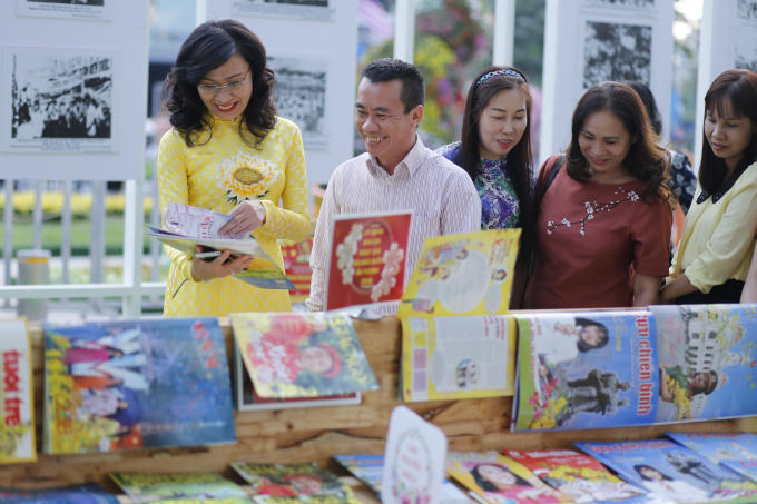 Khai mạc đường sách Tết Mậu Tuất