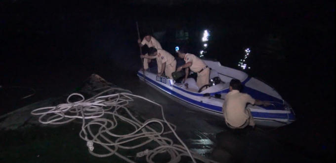 Lực lượng chức năng triển khai tìm kiếm, cứu hộ