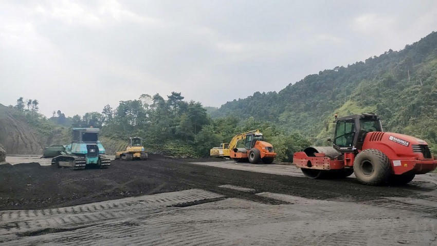 Đơn vị thi công đang gấp rút thi công đường cao tốc Tuyên Quang - Hà Giang đoạn đi qua tỉnh Hà Giang.