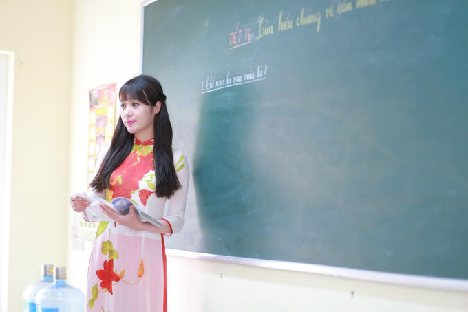 Cô giáo Nguyễn Lan Phương từng trúng tuyển khi thi tuyển làm Biên tập viên thời tiết cho VTV1- Đài truyền hình Việt Nam.