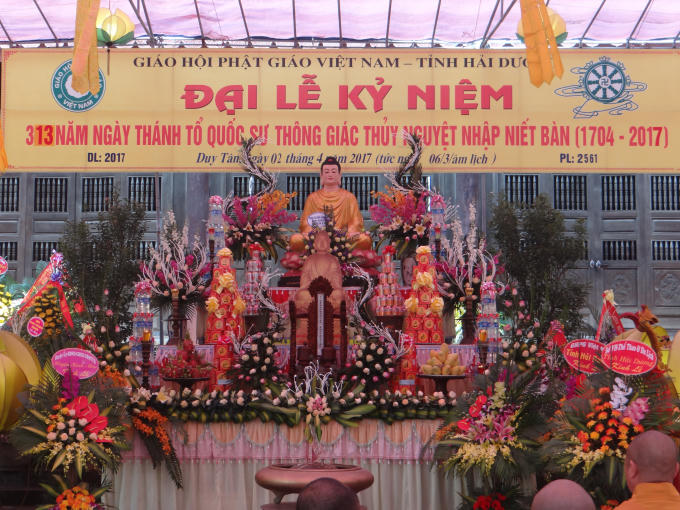 Lễ đài kỷ niệm 313 năm chùa Thánh Quang.