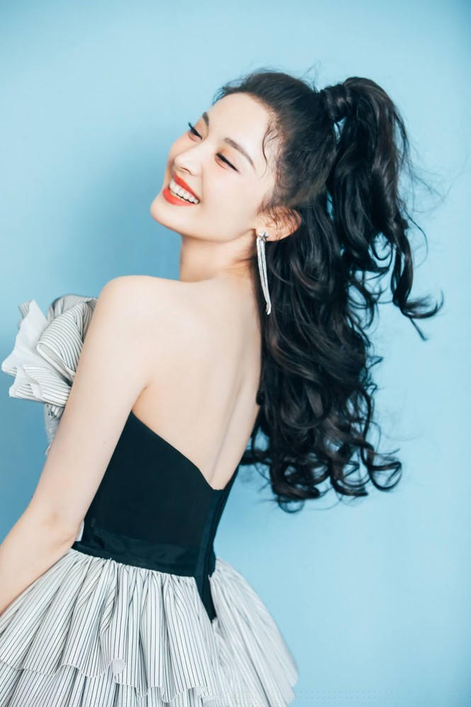 Say đắm nhan sắc 'gây thương nhớ' của người đẹp Tân Cương - ảnh 12