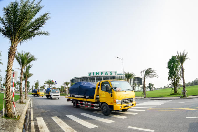 VinFast đưa 155 &ocirc; t&ocirc; Lux ra nước ngo&agrave;i thử nghiệm v&agrave; kiểm định