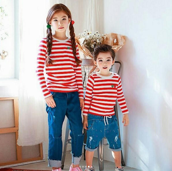 Cùng với chị gái Lauren, cả hai chị em luôn nằm trong danh sách những nhóc tỳ đình đám trên mạng xã hội.