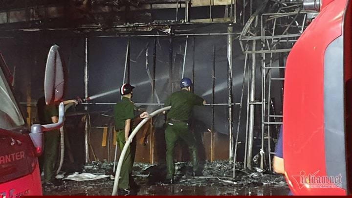 Cảnh sát PCCC tiếp cận hiện trường