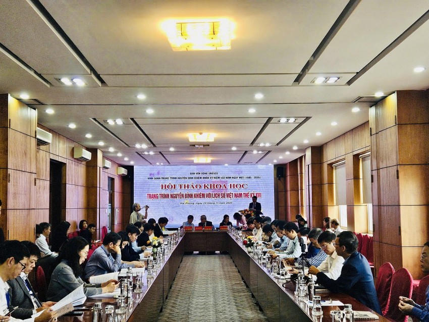 Đoàn Chủ trì Hội thảo khoa học Trạng trình Nguyễn Bỉnh Khiêm với lịch sử Việt Nam TK 16.