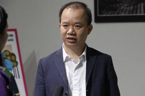 Anh28.