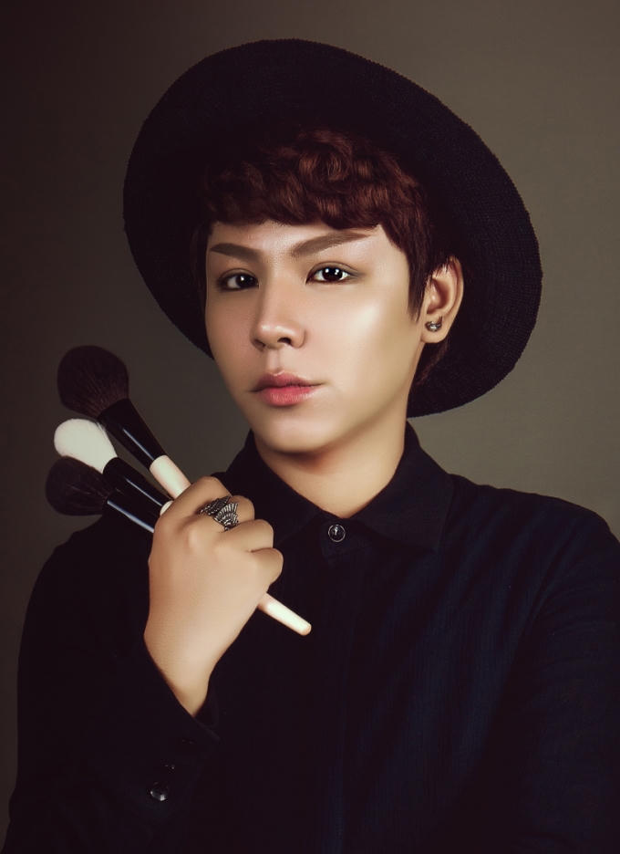 Chuy&ecirc;n gia trang điểm quốc tế Qu&acirc;n Bee.